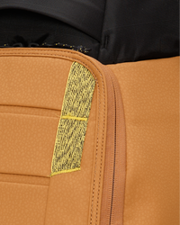 Hugger Backpack 25L Acorn Brown