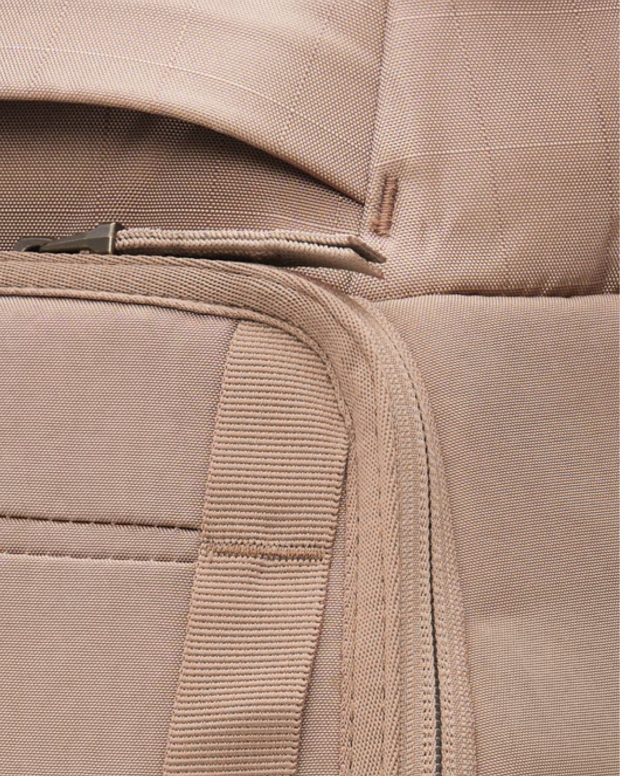 Hugger Backpack 25L Affogato Brown