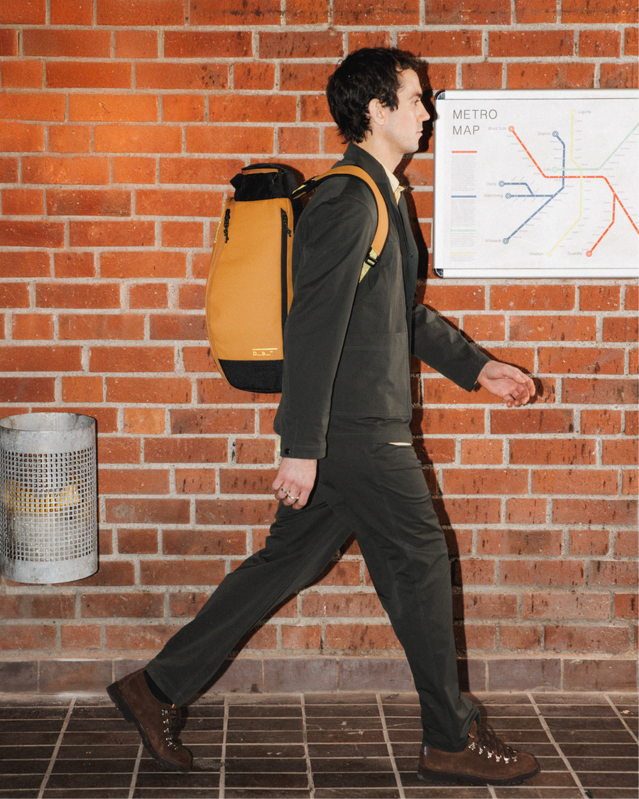 Hugger Backpack 30L Acorn Brown