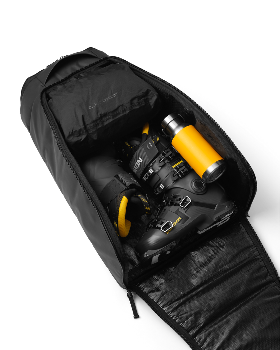 Hugger Bootpack 45L Black Out