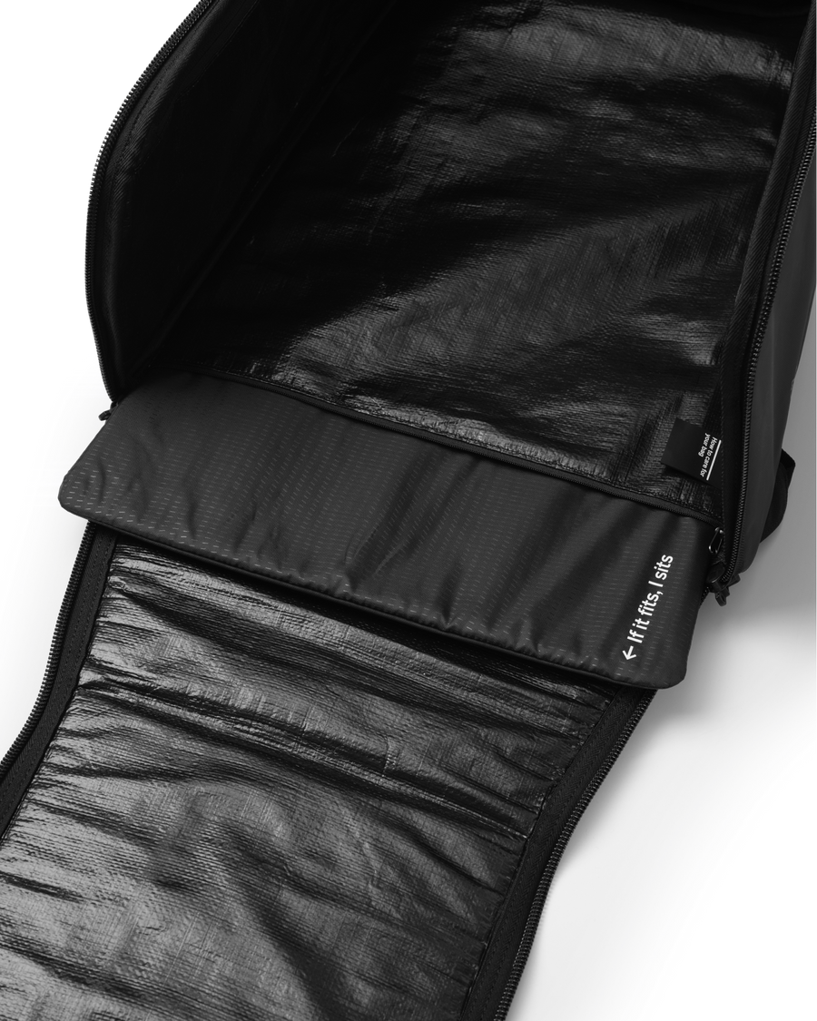 Hugger Bootpack 45L White Noise