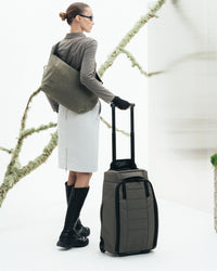 Hugger Roller Bag Carry-on 40L Forest Green