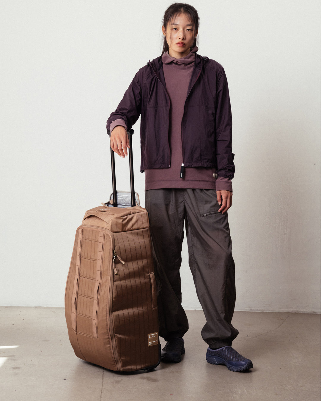 Hugger Roller Bag 60L Affogato Brown