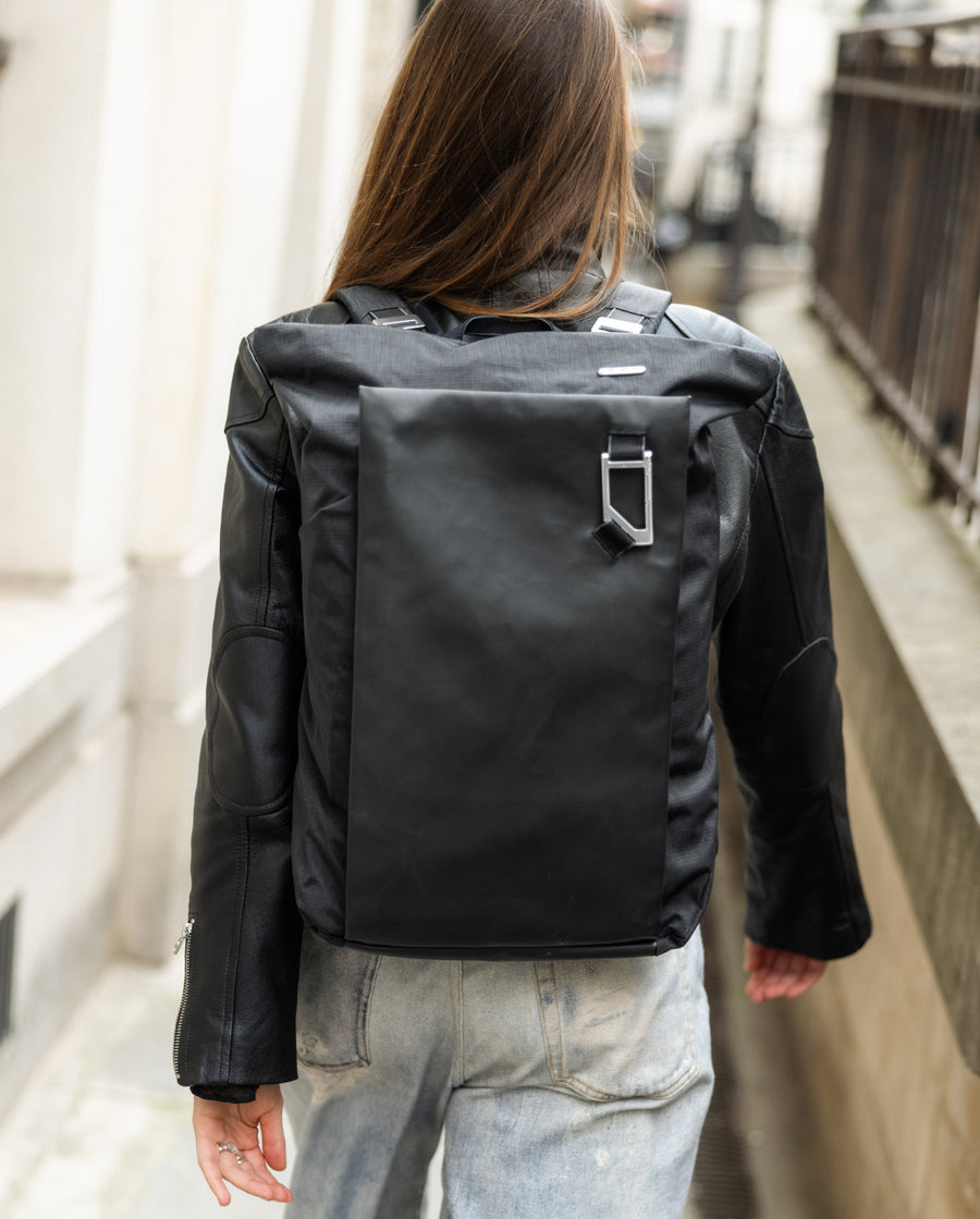 Entour Daypack 18L Black Out