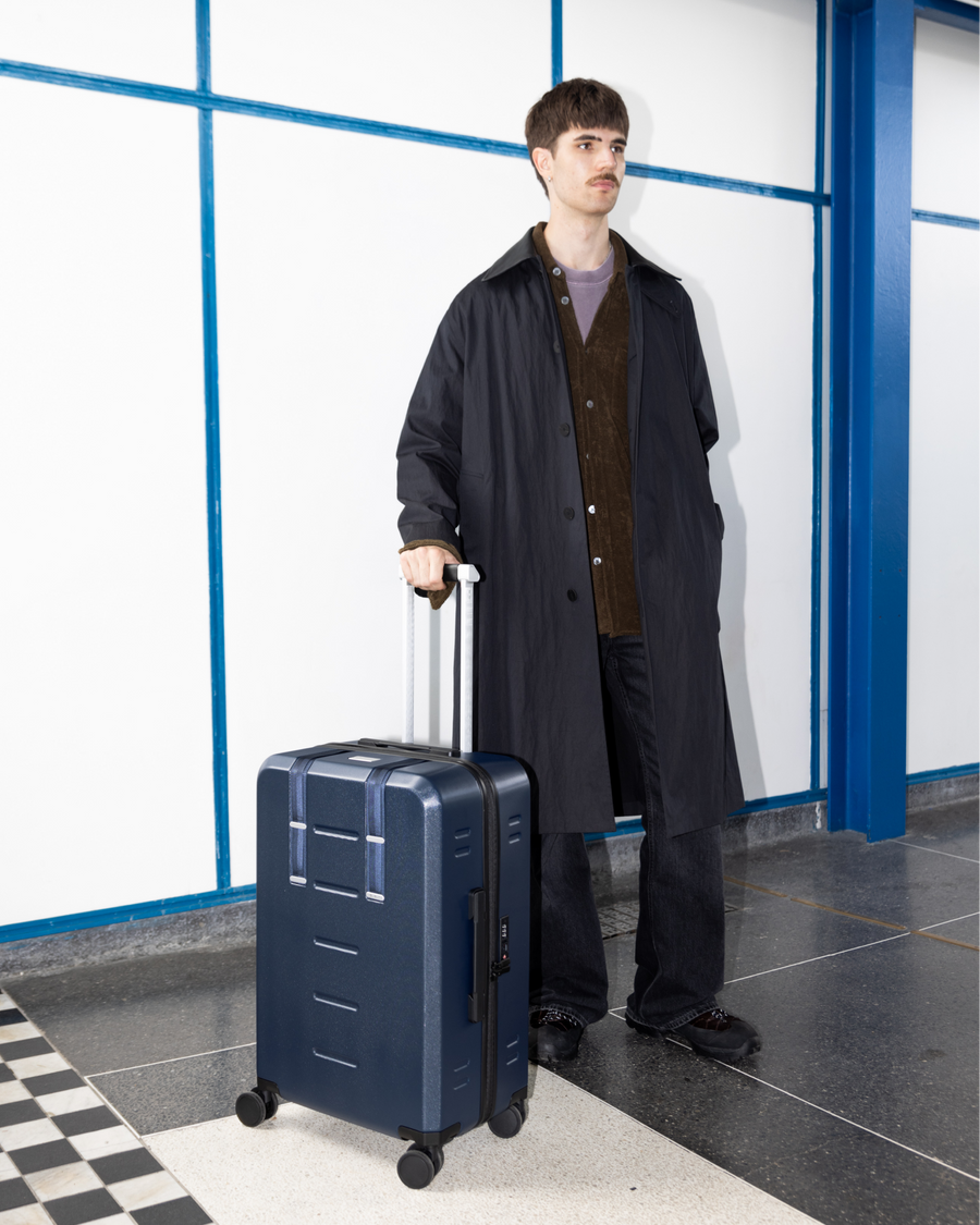 Ramverk Check-in Luggage Medium Blue Hour