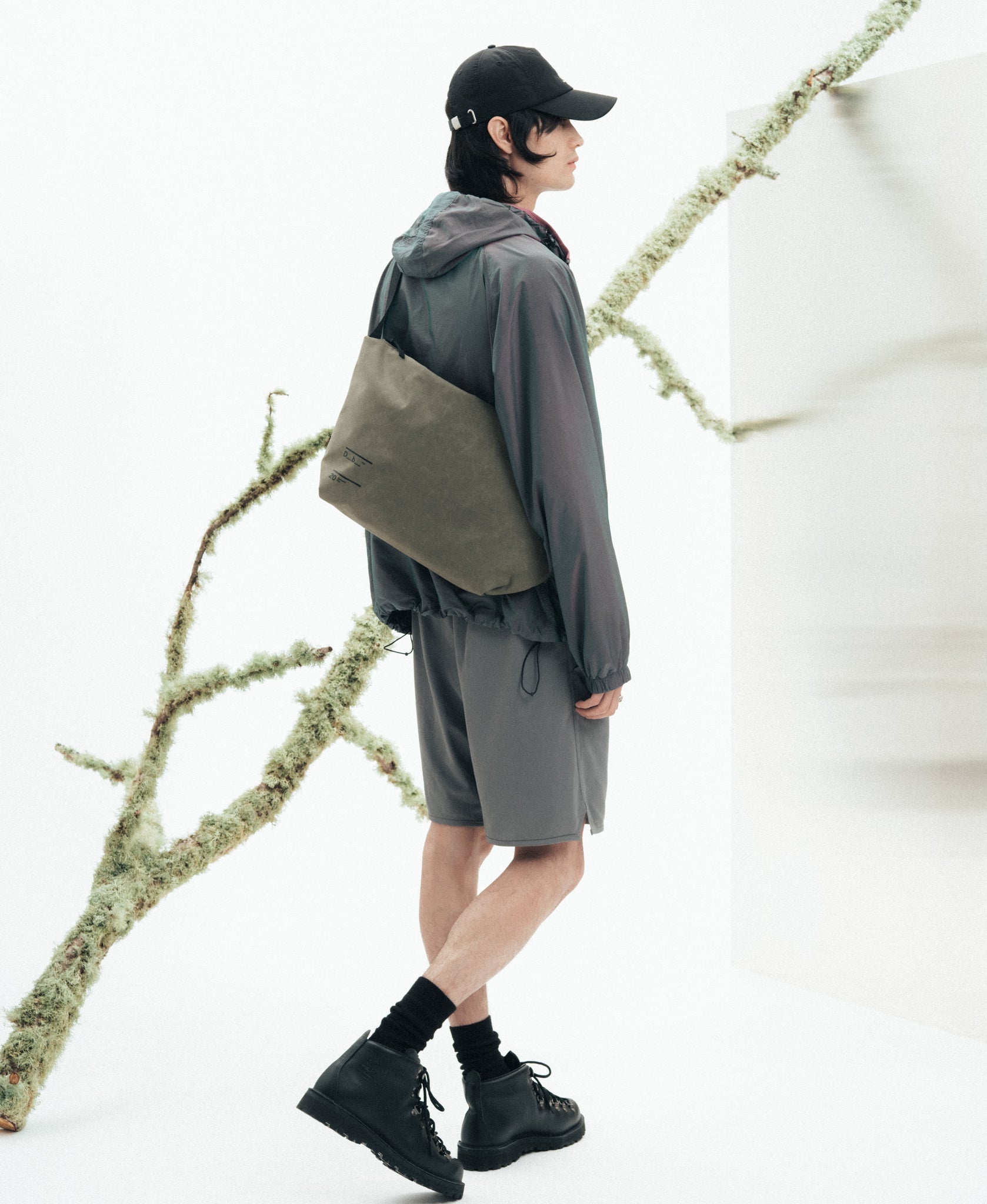 Ramverk Pro Sling Bag 20L Forest Green | Db Journey Norway