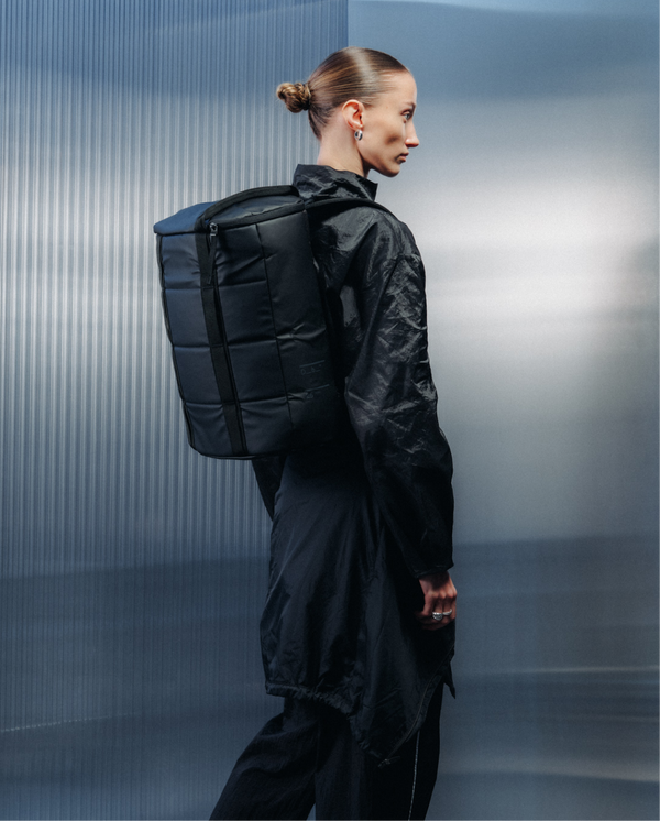 rains versatile duffel backpack Db Roamer Duffel Pack 25L (Black Out)