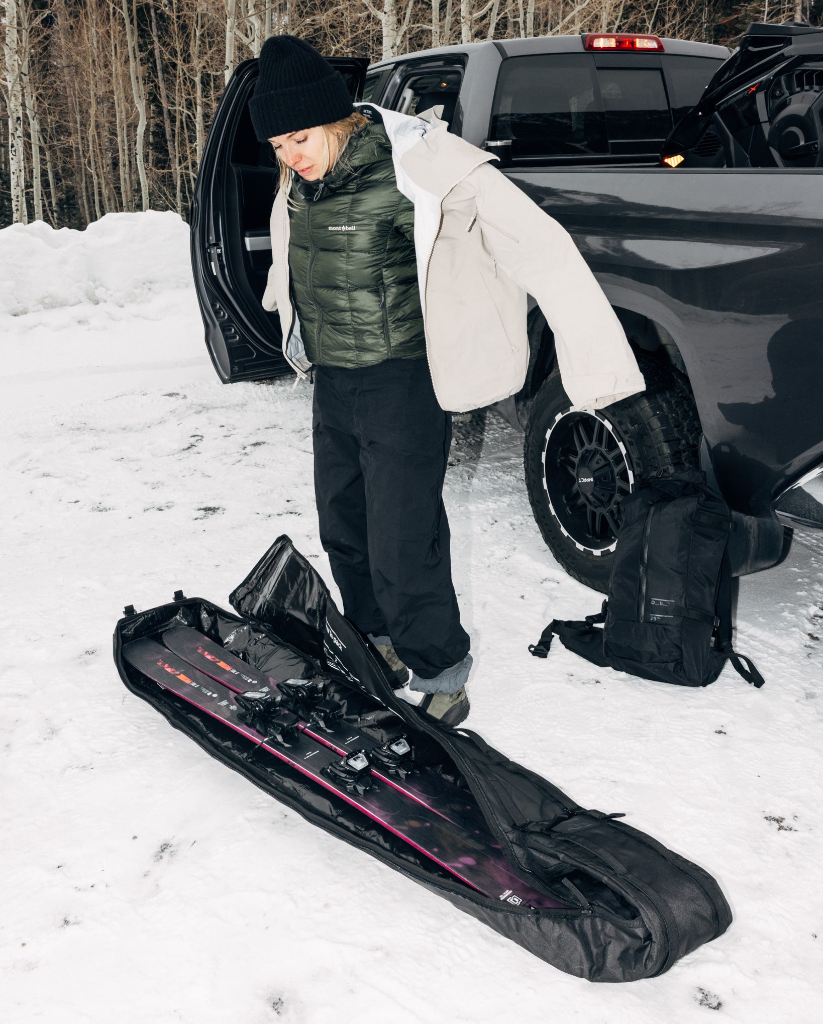 Snow Roller Black Out | Lightest Wheeled Ski Bag for Alpine and