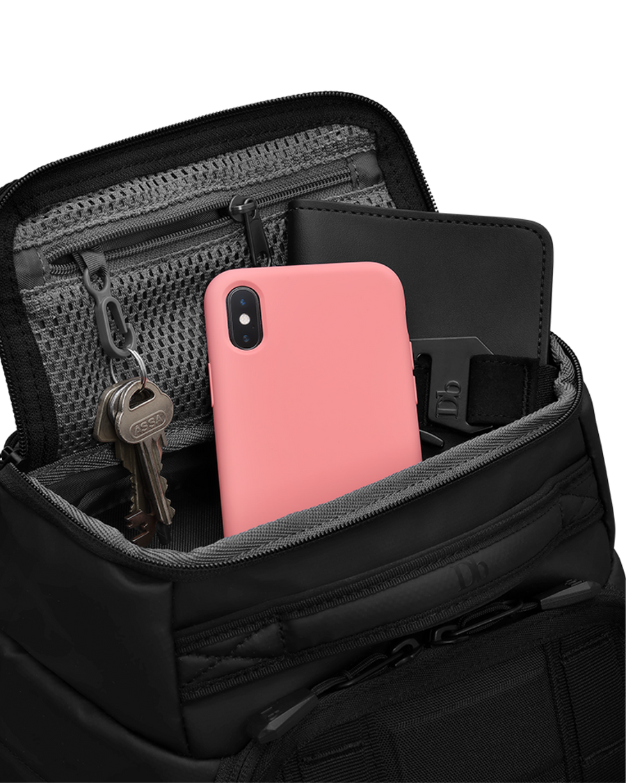TheStrom20LBackpack-11_ea60f04e-519c-453f-836b-febd2880b32d.png