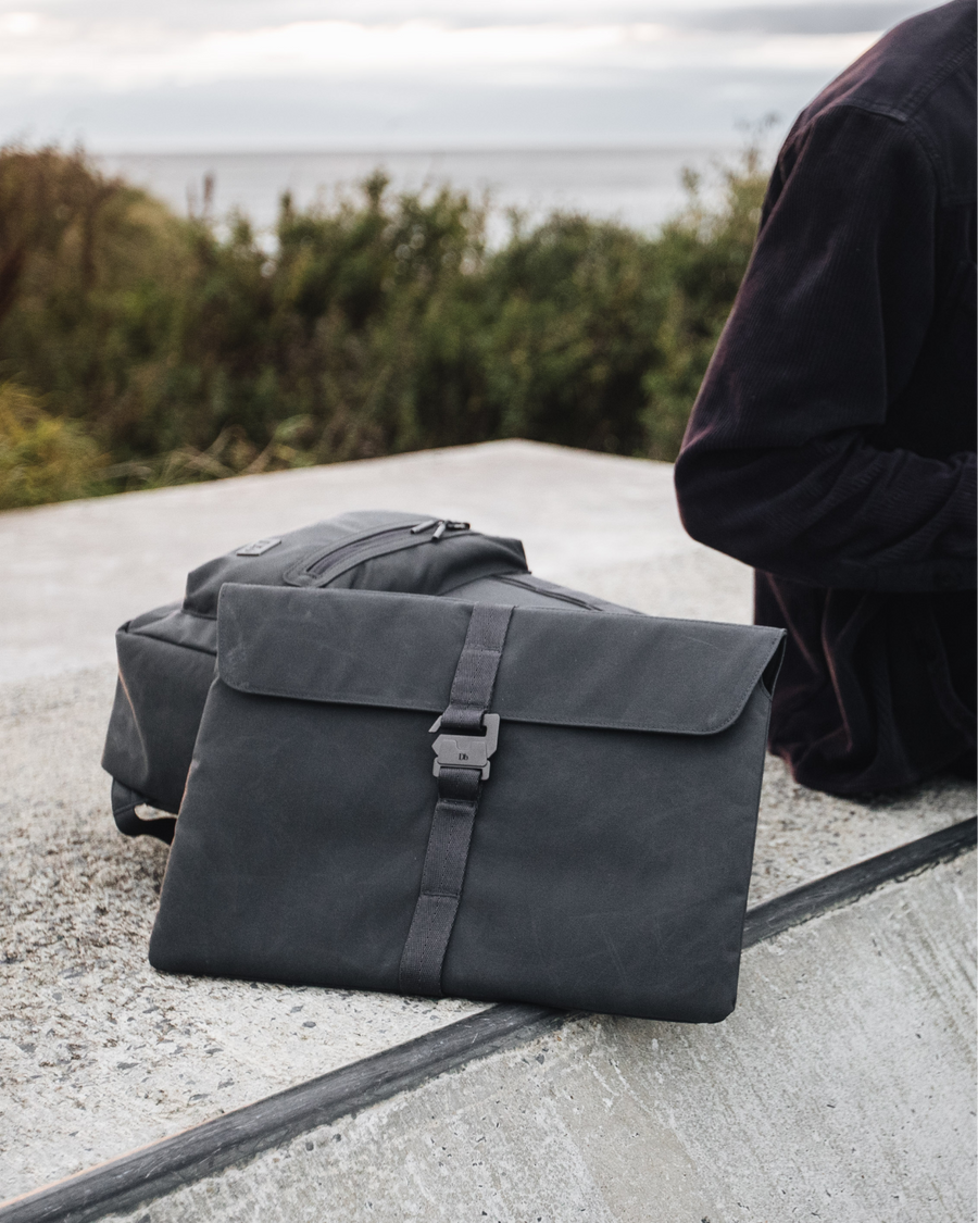 Varldsvan16_LaptopSleeve_GNEISS_38e61d42-10ef-4f4e-812f-e57d4442f7e6.png