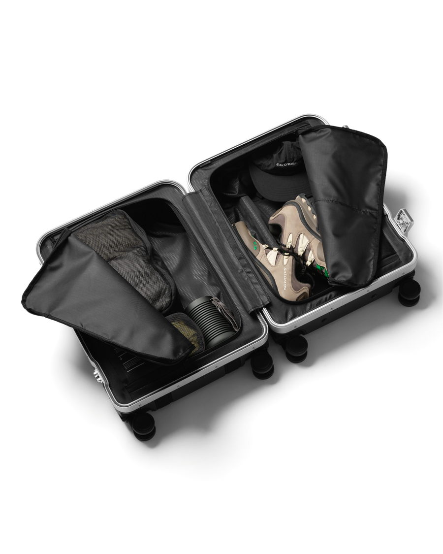 Weekender Pro Luggage Bundle Black Out