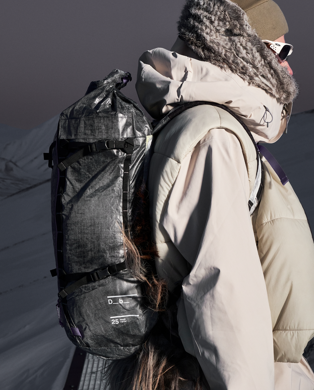 Weigh Lighter Backpack 25L Weigh Darker