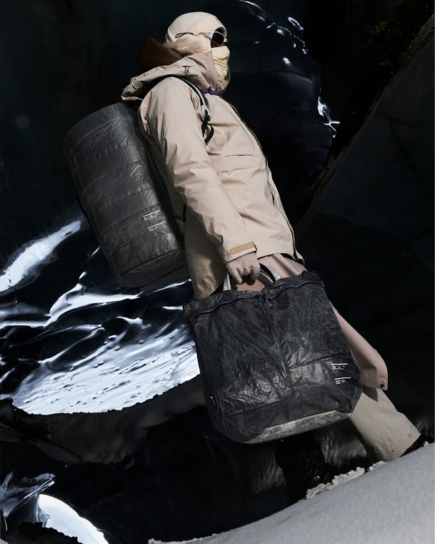 Weigh Lighter Helmet Bag 32L Weigh Darker