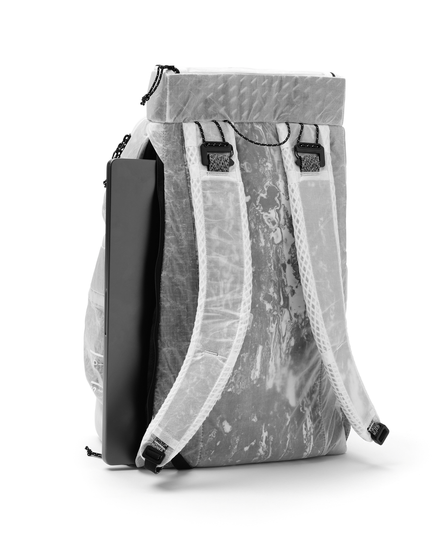 Weigh Lighter Hugger Backpack 30L Monochrome