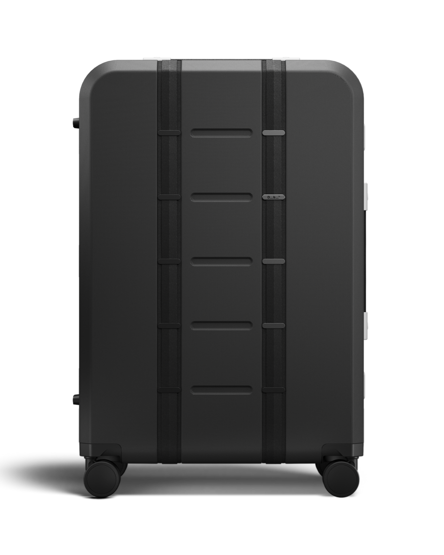 Ramverk pro check in luggage large black out.png