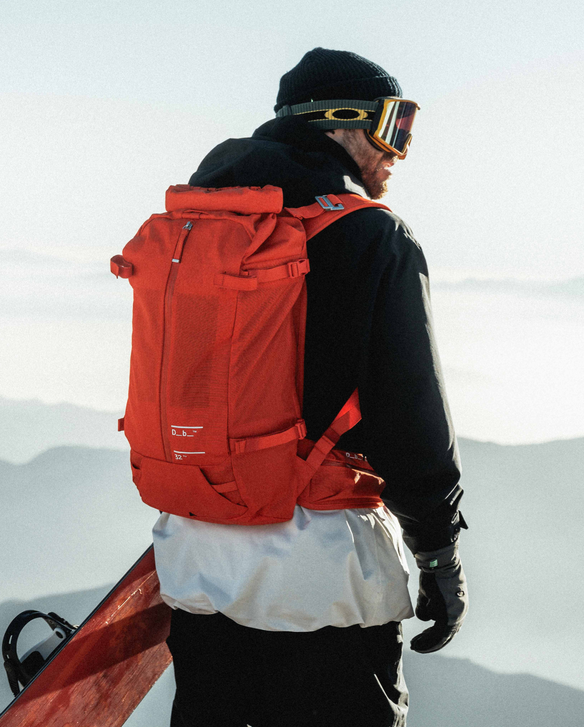 Snow Pro Backpack 32L Falu Red03.png