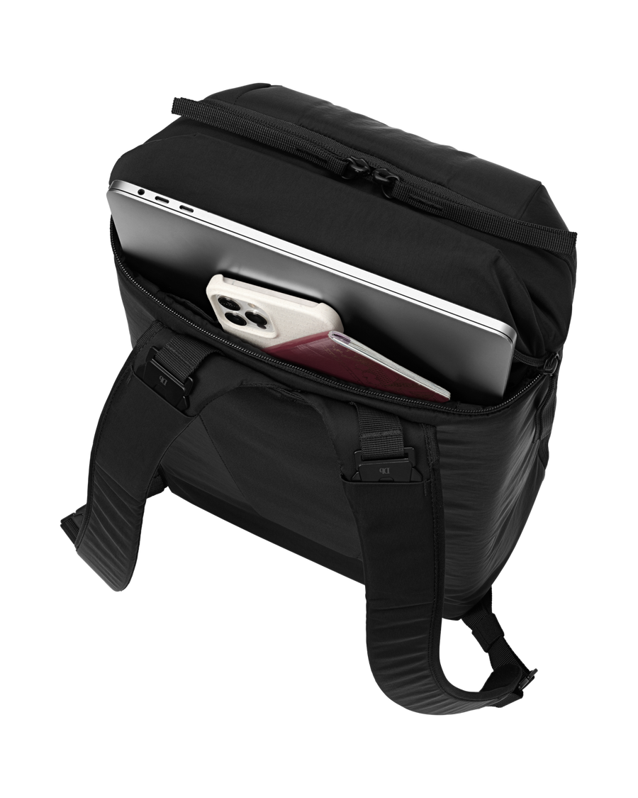 TheMakelos22LBackpack-4_ab71d790-9209-4dfb-809e-17957d0cd1c9.png