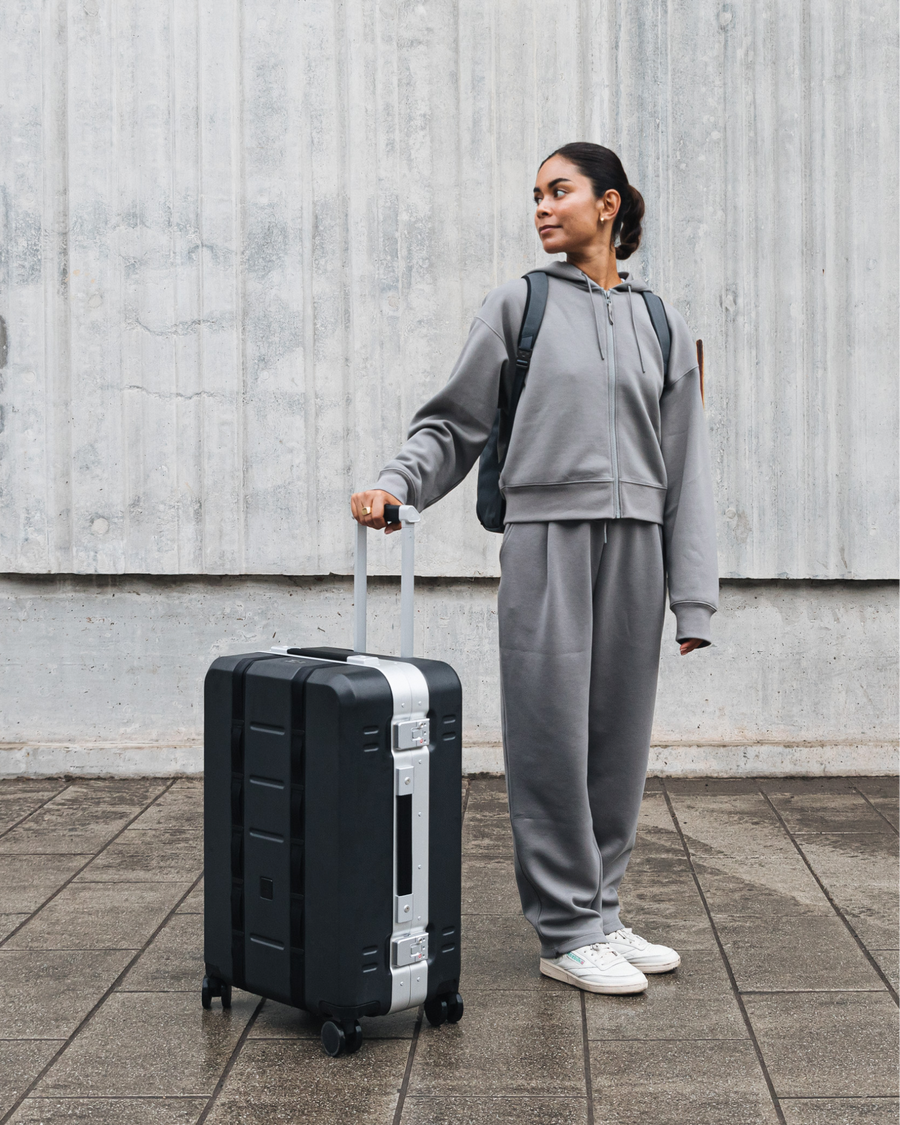 TheRamverkProMediumCheck-inLuggageLifestyle_01.png