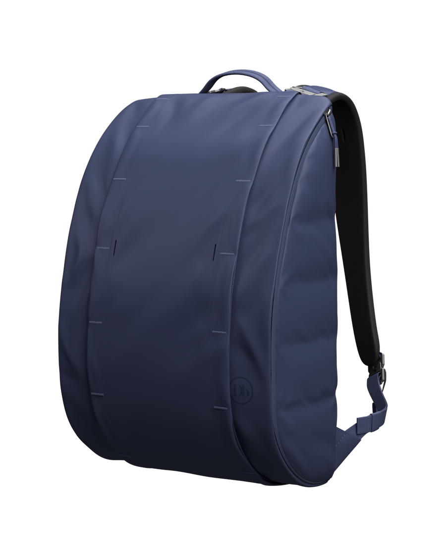 TheVinge15LBackpack-4.png
